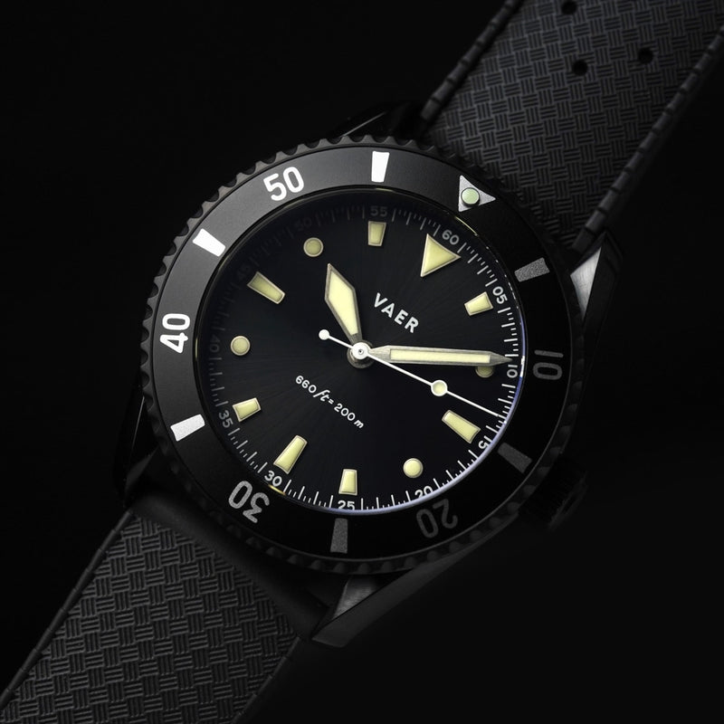 VAER | DS4 Tactical Solar Diver: 38mm, 20ATM, Sapphire Glass ...